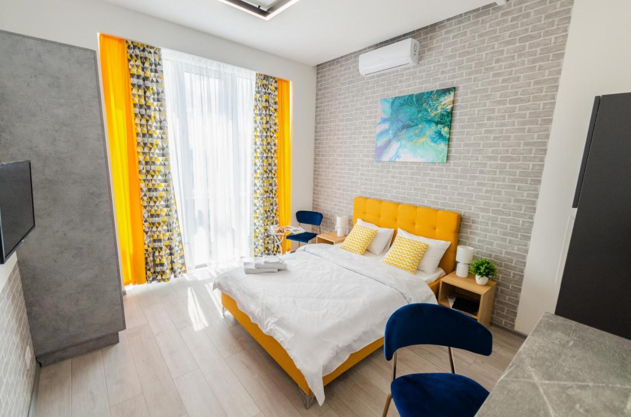 View Smart Apartment Kvartet Railway Station 4D Kyiv Exterior photo